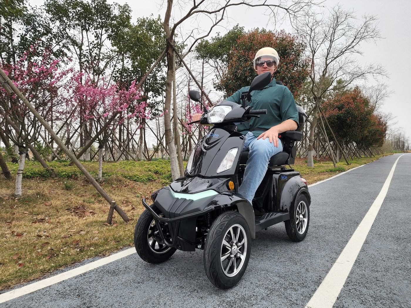 HeCare T408-1-4 Ranger 2 Electric 4 Wheel Electric Mobility Scooter With Enhanced Mobility, Safety and Comfort