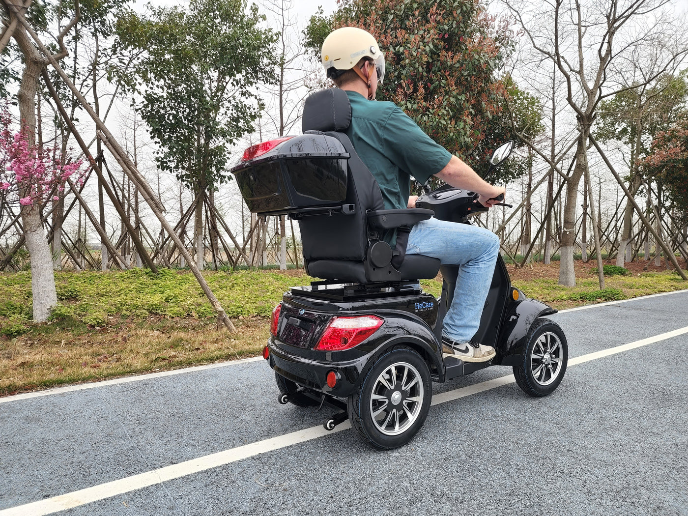 HeCare T408-1-4 Ranger 2 Electric 4 Wheel Electric Mobility Scooter With Enhanced Mobility, Safety and Comfort